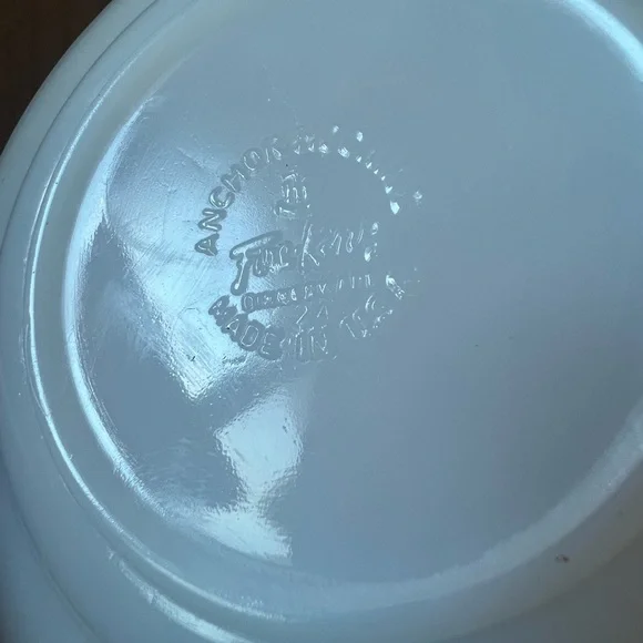 🐳 Vintage Anchor Hocking Fire King Dinnerware Dessert Plates Milk Glass - Picture 4 of 8